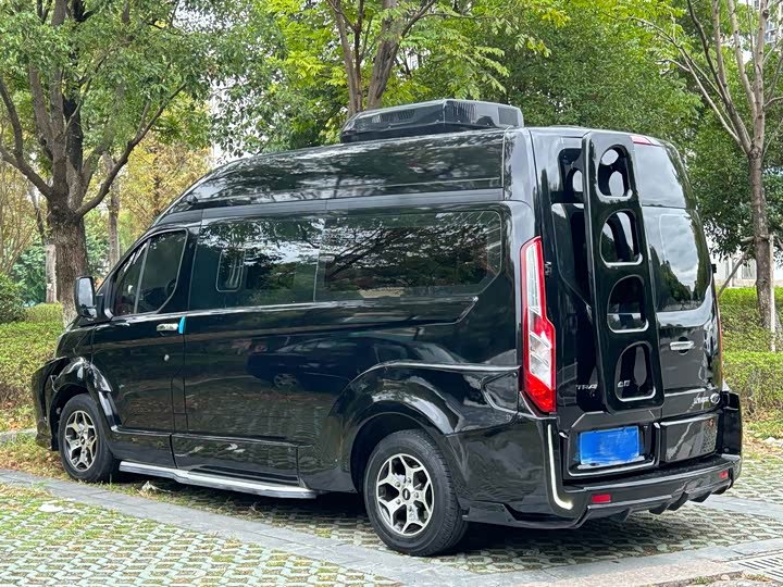 Ford Transit 2021 2021款 2.0T汽油自动高级营运商旅型中轴中顶7座国VI