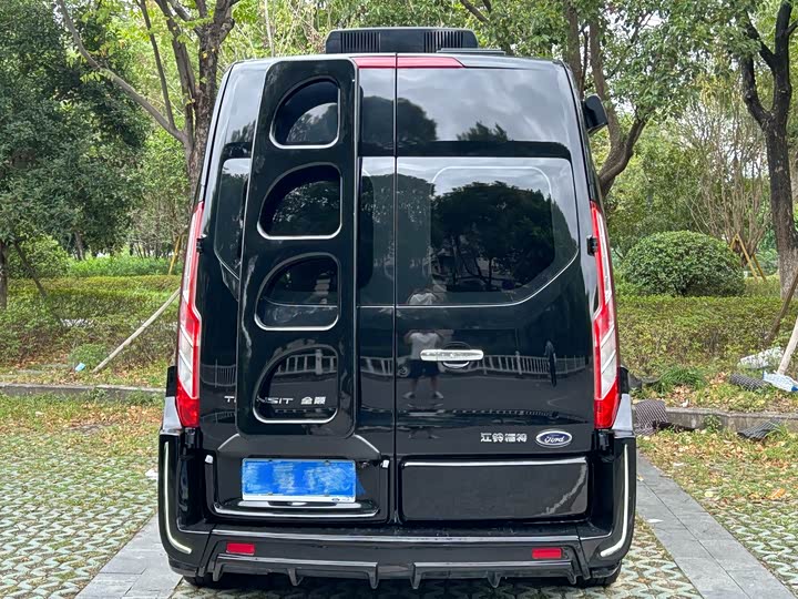 Ford Transit 2021 2021款 2.0T汽油自动高级营运商旅型中轴中顶7座国VI