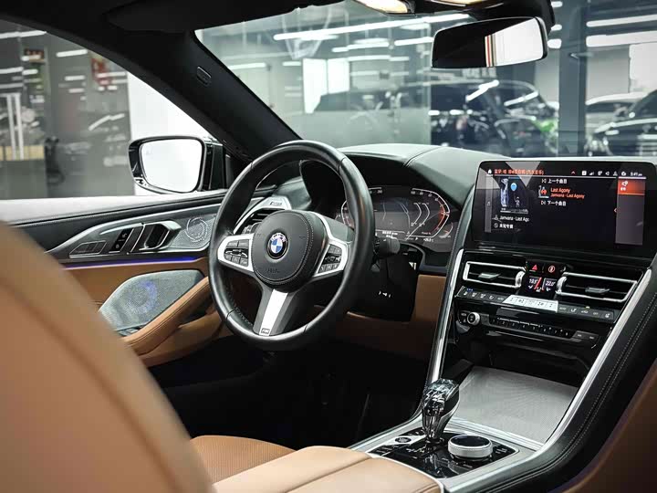 BMW 8 Series 2022 2022款 840i xDrive 四门轿跑车 M运动套装