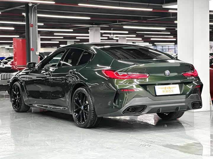 BMW 8 Series 2022 2022款 840i xDrive 四门轿跑车 M运动套装