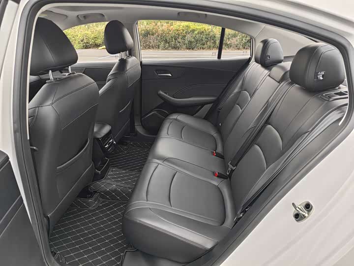 Roewe i5 2024 2024款 1.5L CVT尊荣版