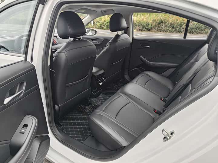 Roewe i5 2024 2024款 1.5L CVT尊荣版