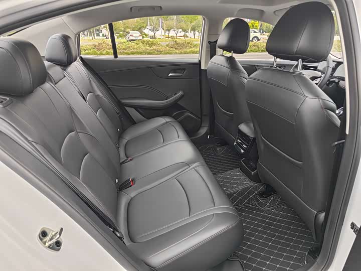 Roewe i5 2024 2024款 1.5L CVT尊荣版