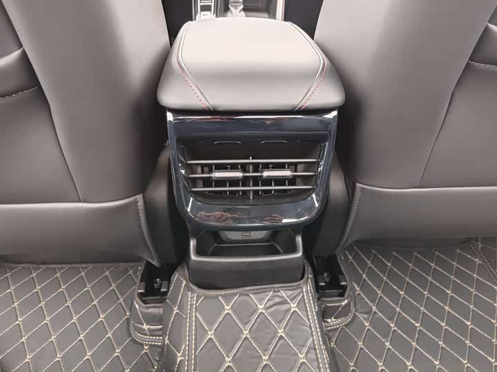 Roewe i5 2024 2024款 1.5L CVT尊荣版