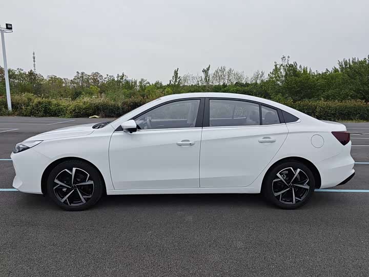 Roewe i5 2024 2024款 1.5L CVT尊荣版