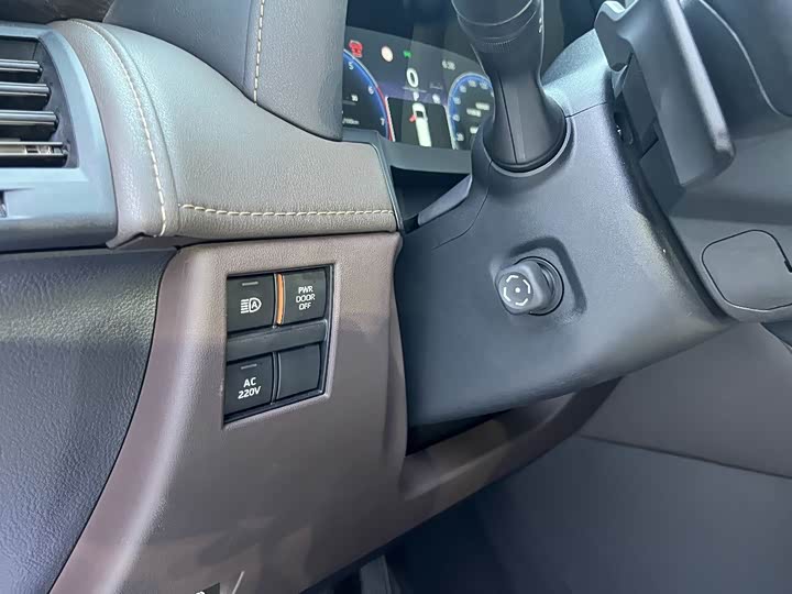 Toyota Alphard 2024 2024款 双擎 2.5L 尊贵版