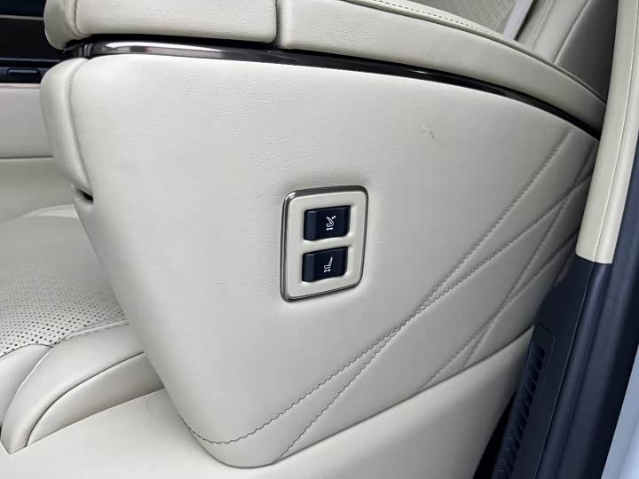 Toyota Alphard 2024 2024款 双擎 2.5L 尊贵版