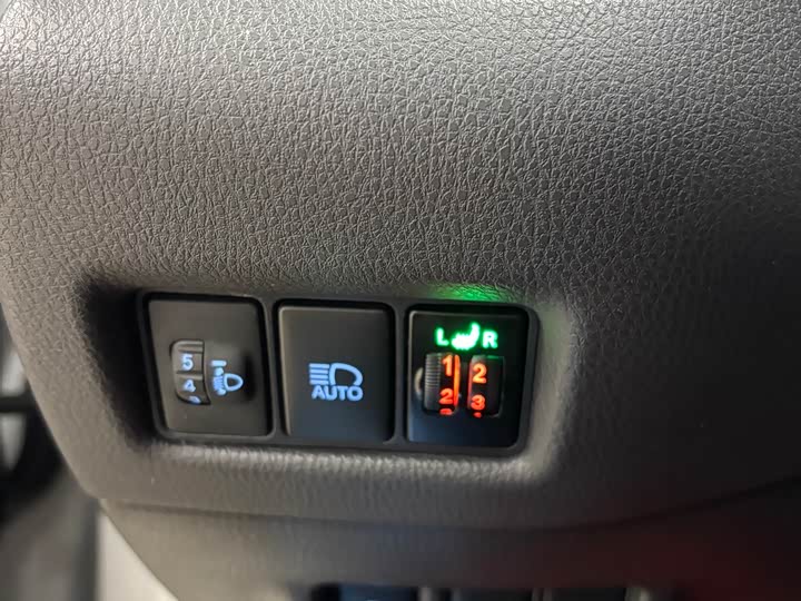 Toyota C-HR 2022 2022款 2.0L 领先版