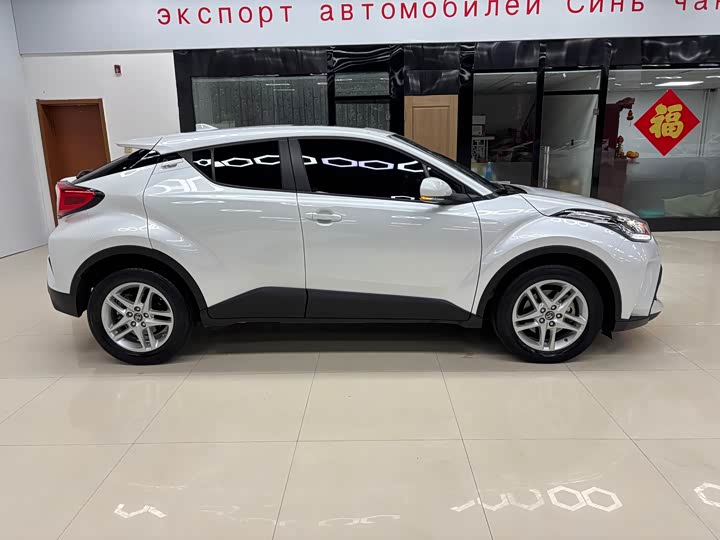 Toyota C-HR 2022 2022款 2.0L 领先版