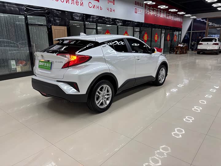 Toyota C-HR 2022 2022款 2.0L 领先版