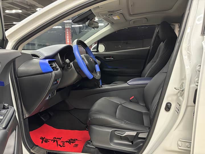 Toyota C-HR 2022 2022款 2.0L 领先版