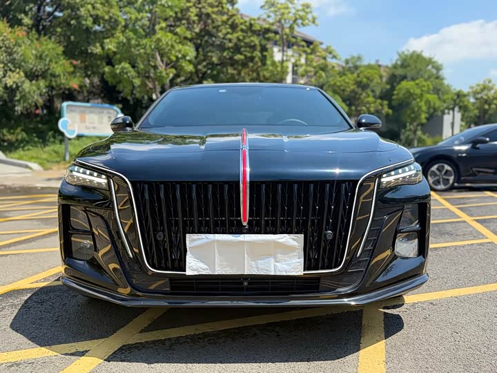 2025 Hongqi H5