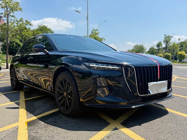 2025 Hongqi H5