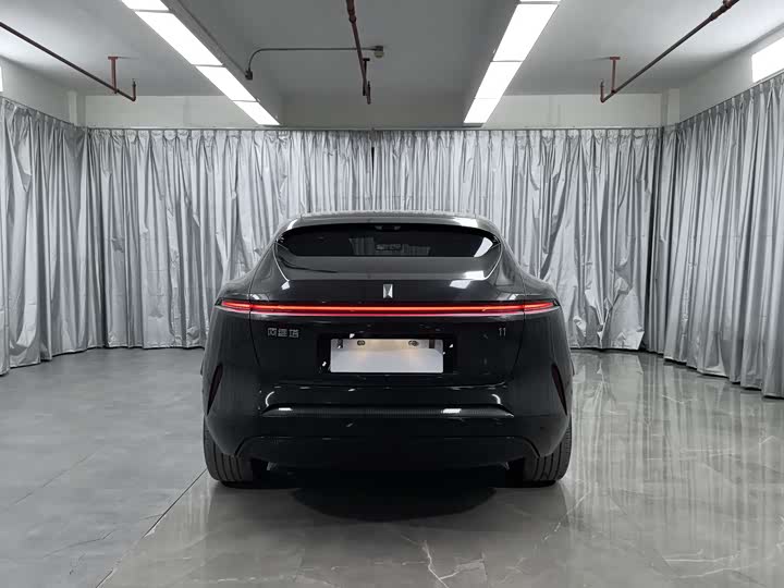 Avatr 11 2023 2023款 鸿蒙 90度 后驱版