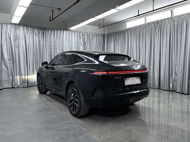 Avatr 11 2023 2023款 鸿蒙 90度 后驱版