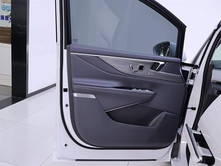 Buick GL8 ES 2025 2025款 陆尊 智享版