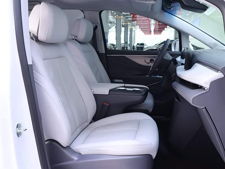 Buick GL8 ES 2025 2025款 陆尊 智享版