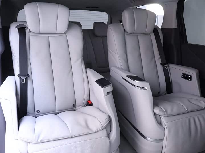 Buick GL8 ES 2025 2025款 陆尊 智享版