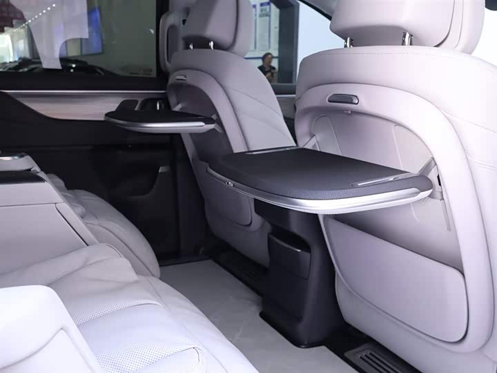 Buick GL8 ES 2025 2025款 陆尊 智享版