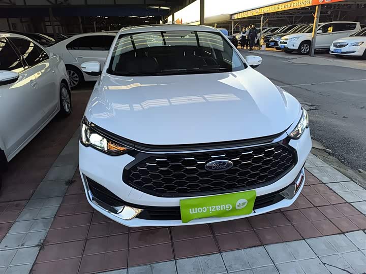 Ford Escort 2021 2021款 1.5L 自动钻石版