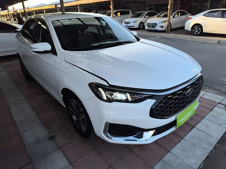 Ford Escort 2021 2021款 1.5L 自动钻石版