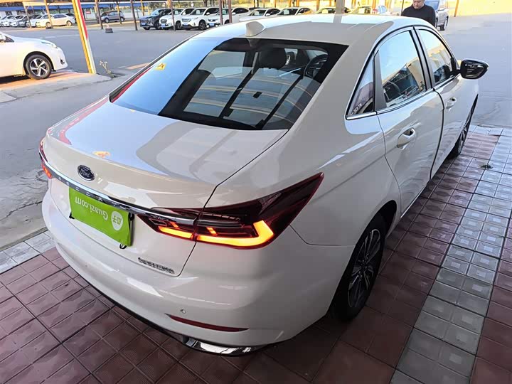 Ford Escort 2021 2021款 1.5L 自动钻石版