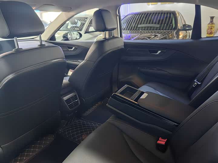 Hongqi E-QM5 2024 2024款 450km 出行版