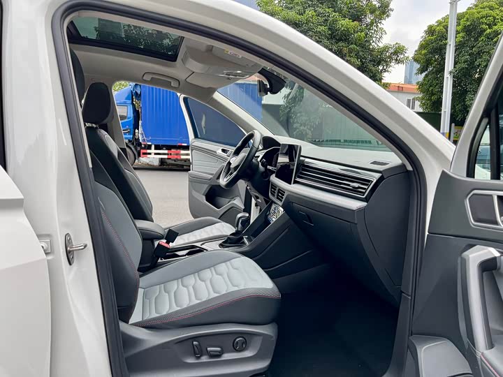Volkswagen Tiguan X 2022 2022款 330TSI 两驱越享版