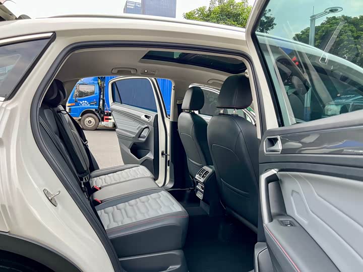 Volkswagen Tiguan X 2022 2022款 330TSI 两驱越享版