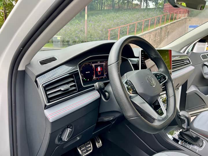 Volkswagen Tiguan X 2022 2022款 330TSI 两驱越享版