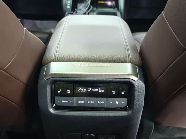 Toyota Prado 2024 2024款 2.4T 悍野WX版 6座