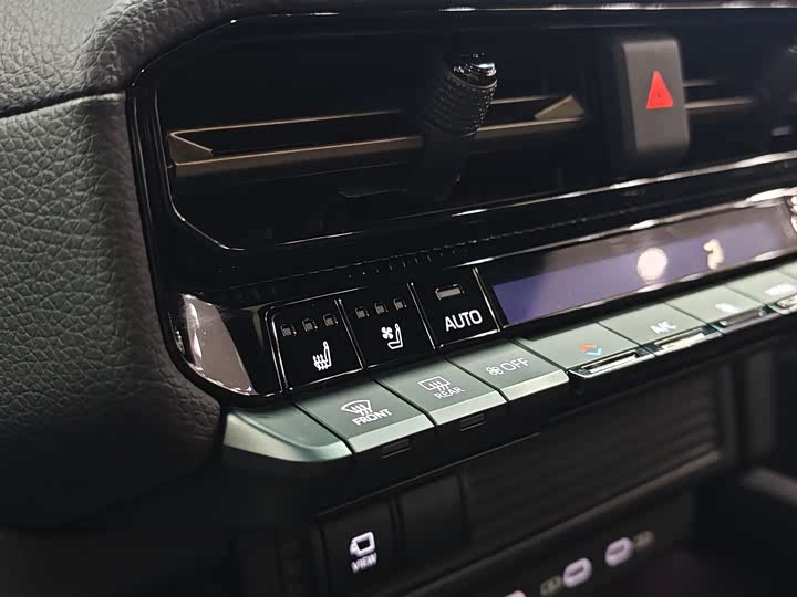 Toyota Prado 2024 2024款 2.4T 悍野WX版 6座