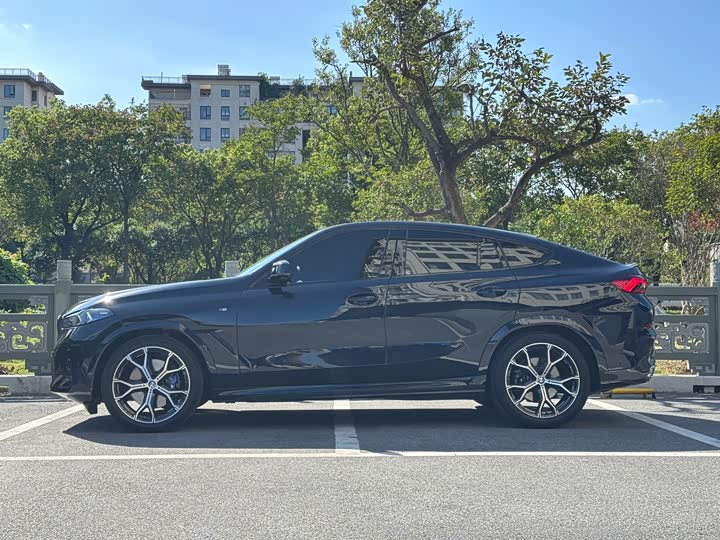 BMW X6 2023 2023款 xDrive40i 尊享型 M运动套装