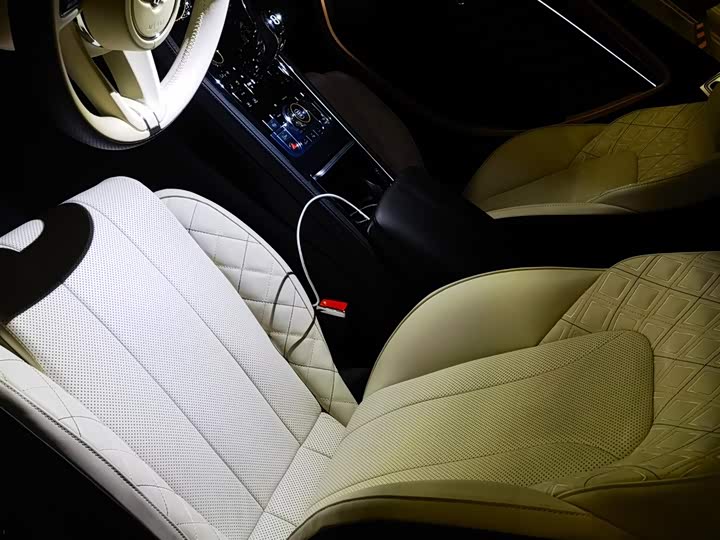 Bentley Continental GT 2022 2022款 4.0T GT V8 Mulliner