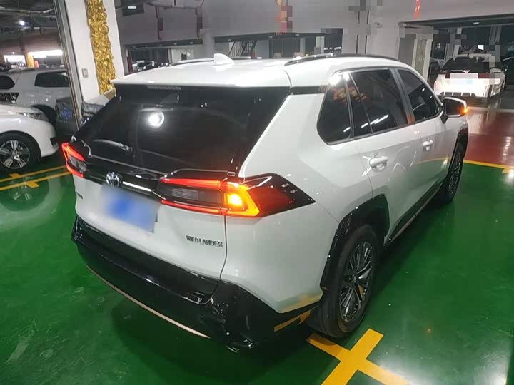 Toyota Wildlander 2024 2024款 2.0L CVT两驱豪华PLUS版