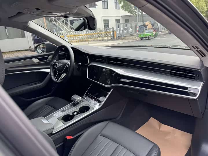 Audi A6 2023 2023款 allroad quattro 55 TFSI 大探险家版