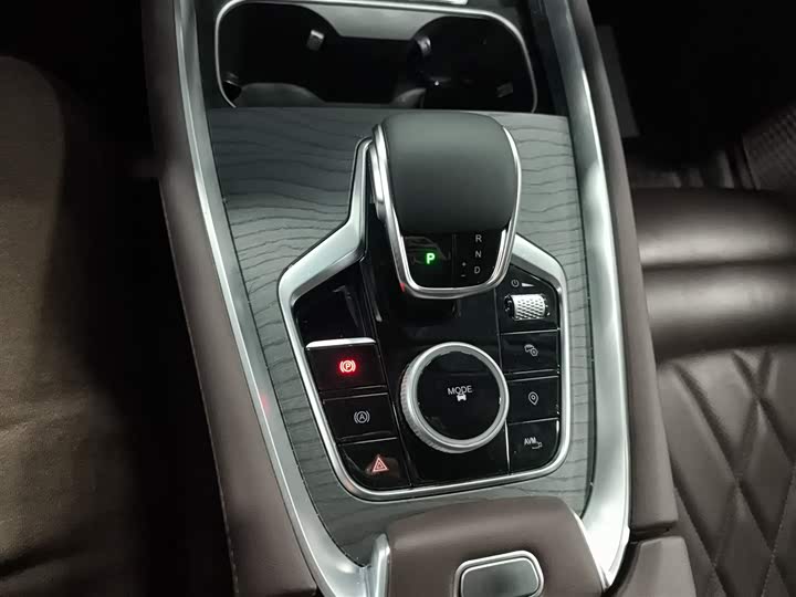 Chery Tiggo 8 Pro 2024 2024款 冠军版 390T 两驱巅峰版 5座