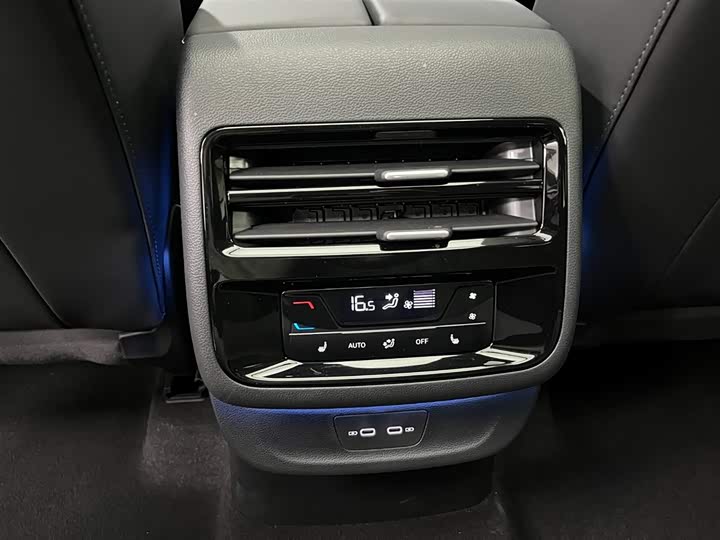 Volkswagen Teramont Pro 2025 2025款 途昂 Pro 450TSI 四驱纵横版