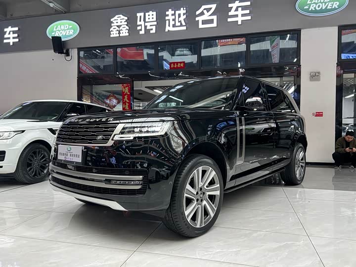 Land Rover Range Rover 2025 2025款 3.0 L6 400PS 盛世加长版 七座