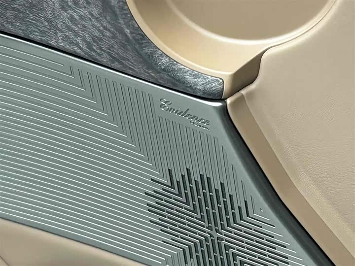 BYD Yangwang U8 2023 2023款 豪华版