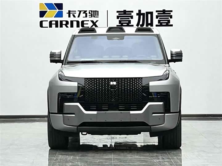 BYD Yangwang U8 2023 2023款 豪华版