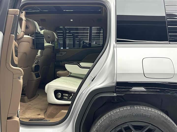 BYD Yangwang U8 2023 2023款 豪华版