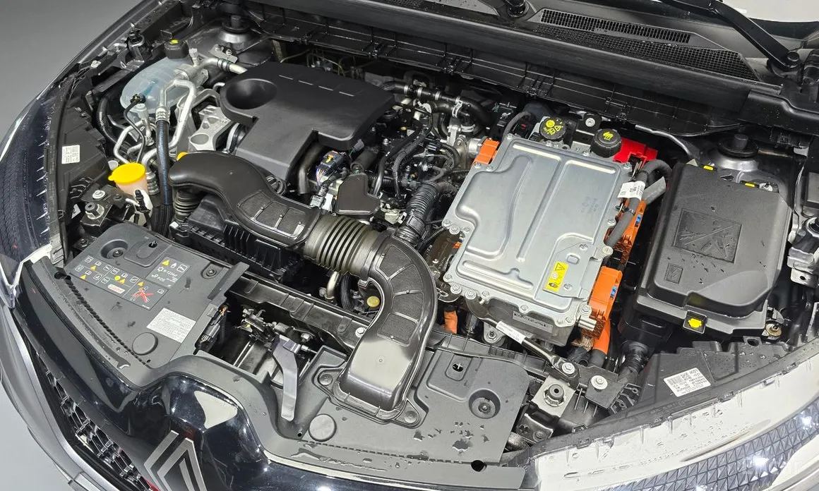 Renault Arkana 2024 1.6 E-TECH Iconic