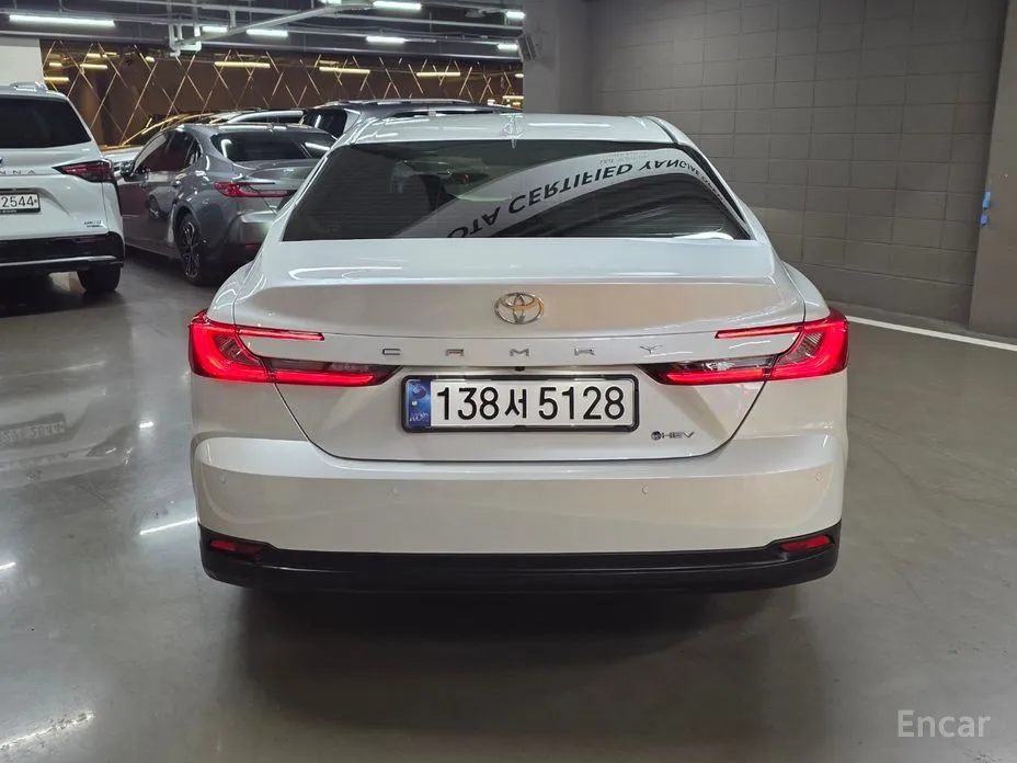 Toyota Camry 2024 2.5 XLE Hybrid