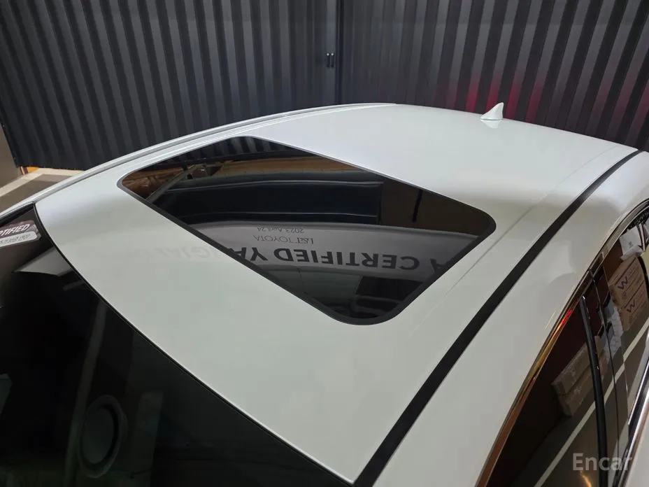 Toyota Camry 2024 2.5 XLE Hybrid