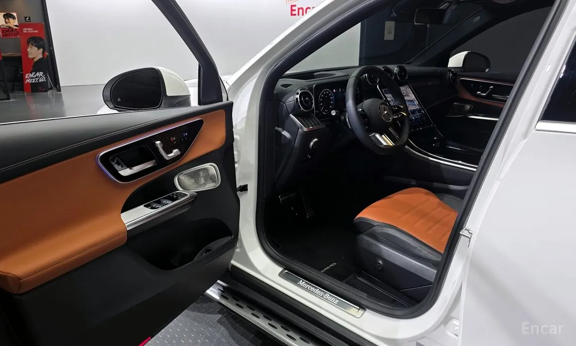 Mercedes-Benz GLC-Class 2023 GLC300 4MATIC AMG Line