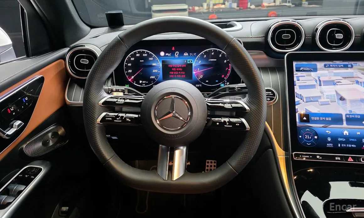 Mercedes-Benz GLC-Class 2023 GLC300 4MATIC AMG Line