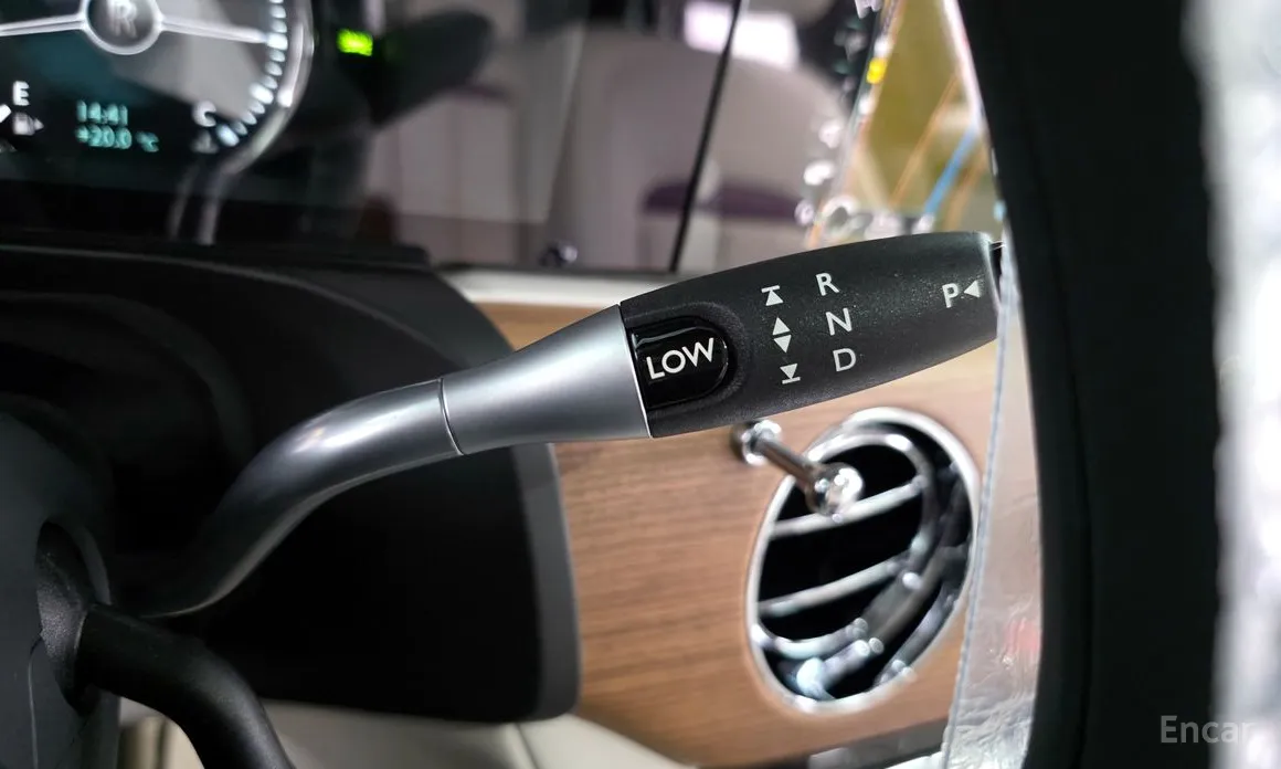 Rolls-Royce Ghost 2020 6.7 V12