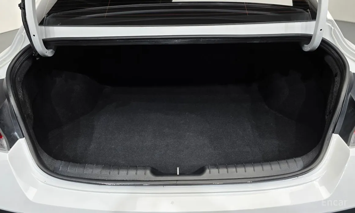 Hyundai Avante 2023 1.6