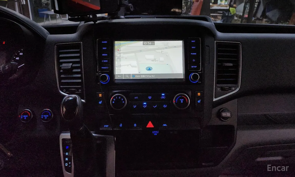 Hyundai Solati 2015 15-seater